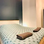 Grand Appartement Chaleureux Proche Centre - Wifi