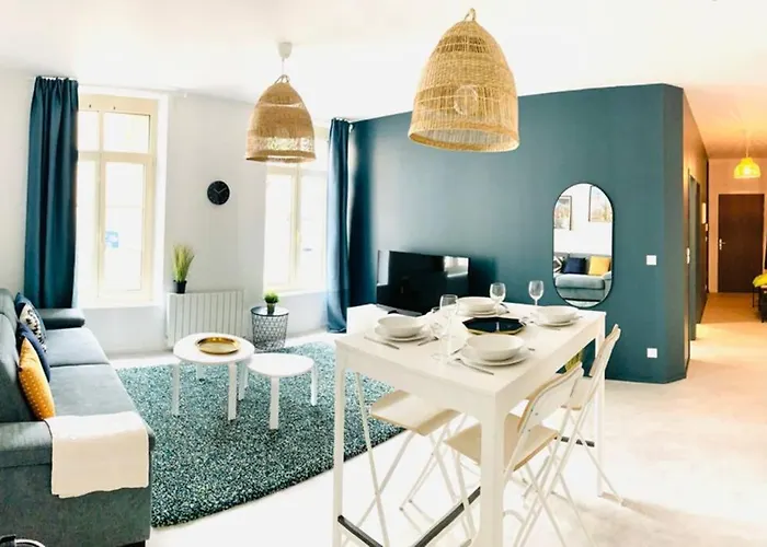 Grand Appartement Chaleureux Proche Centre - Wifi